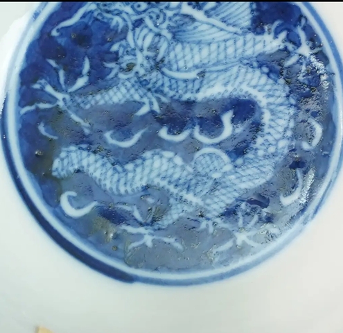 古玩陶瓷青花龍紋蓋碗真品鑒賞圖