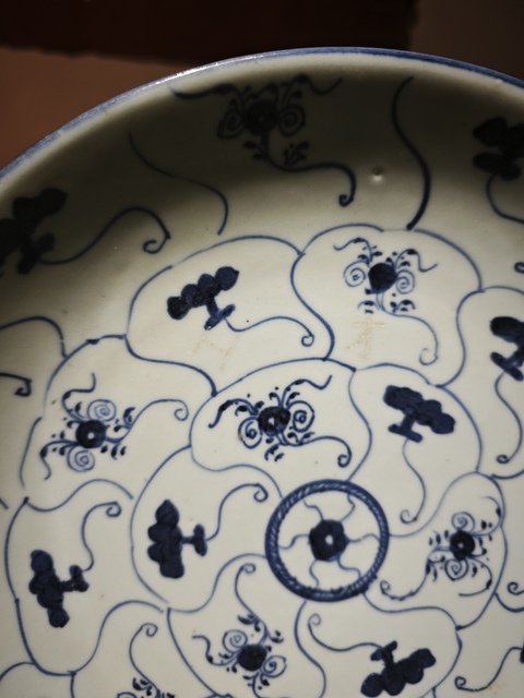 古玩陶瓷青花茶花靈芝紋大盤真品鑒賞圖