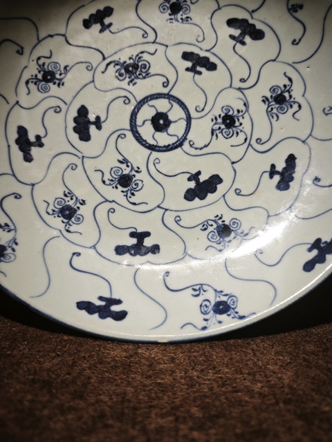 古玩陶瓷青花茶花靈芝紋大盤真品鑒賞圖