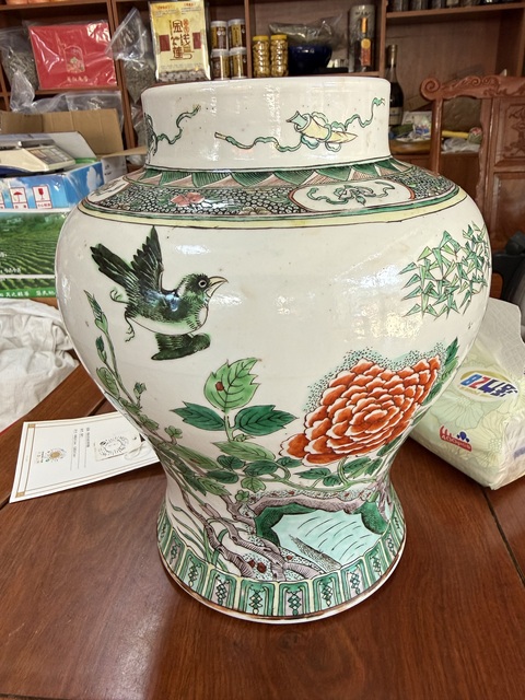 古玩陶瓷花鳥紋五彩將軍罐真品鑒賞圖