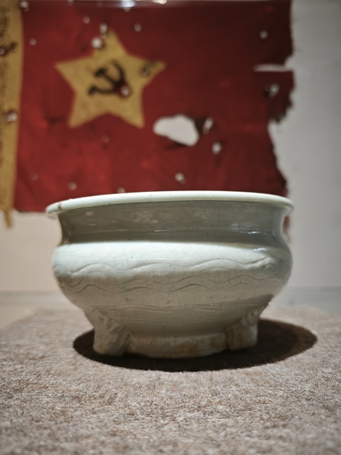 古玩陶瓷青花釉三足爐真品鑒賞圖