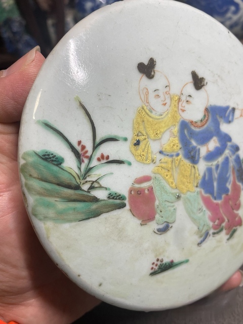 古玩陶瓷嬰戲紋粉彩蓋真品鑒賞圖