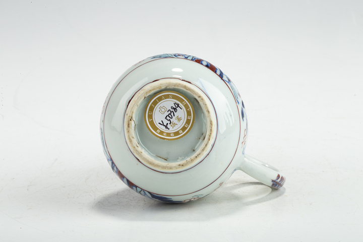 古玩陶瓷清康熙·青花加彩花卉紋蓋壺拍賣，當(dāng)前價(jià)格899元