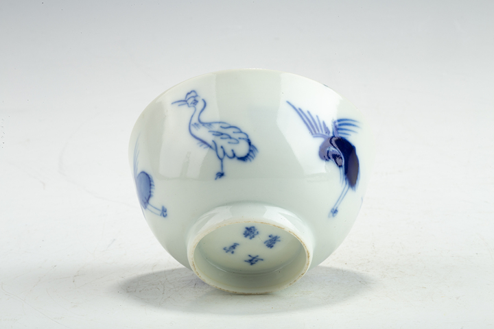 古玩陶瓷清晚·青花仙鶴詩文杯真品鑒賞圖