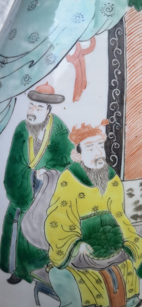 古玩陶瓷五彩人物玉壺春瓶真品鑒賞圖