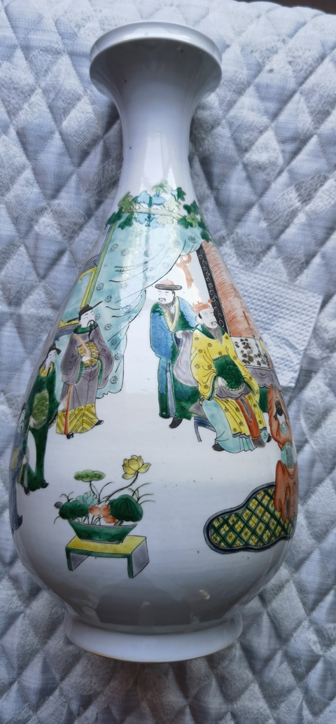 古玩陶瓷五彩人物玉壺春瓶真品鑒賞圖