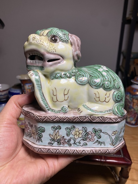 古玩陶瓷素三彩獅子香薰真品鑒賞圖