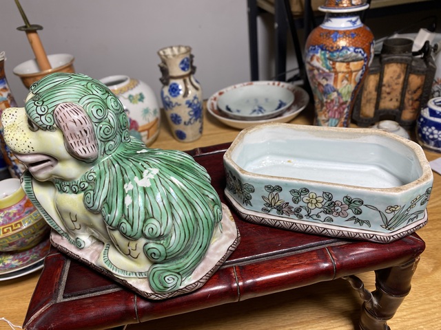 古玩陶瓷素三彩獅子香薰真品鑒賞圖