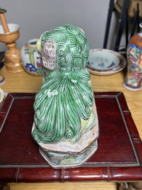 古玩陶瓷素三彩獅子香薰真品鑒賞圖