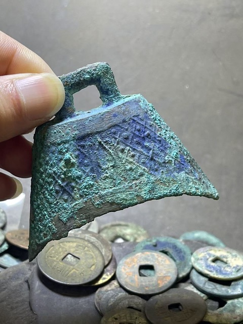 古玩銅器漢代·鈴鐺拍賣，當前價格2198元