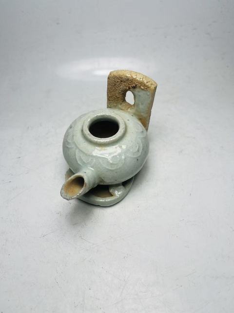 古玩陶瓷（明早期）青白釉刻花油燈拍賣，當前價格0元