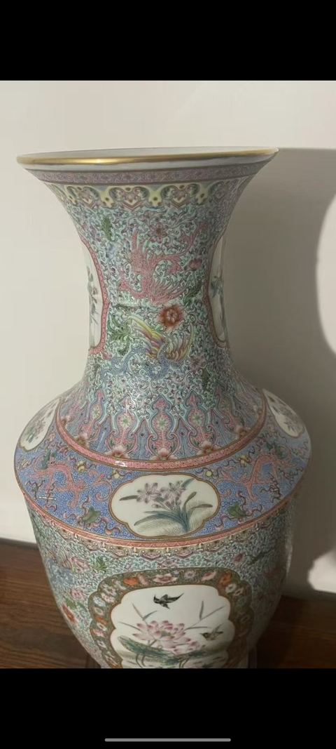 古玩陶瓷粉彩花卉紋撇口瓶真品鑒賞圖