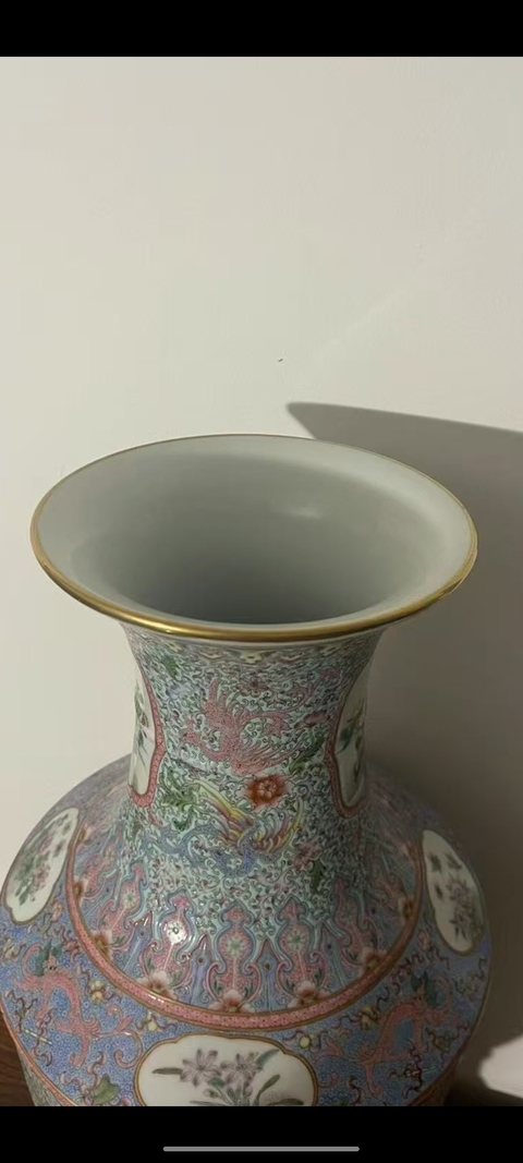 古玩陶瓷粉彩花卉紋撇口瓶真品鑒賞圖