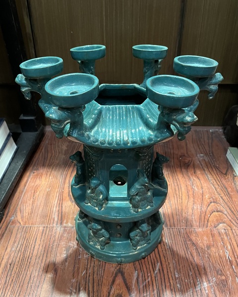 古玩陶瓷孔雀綠釉貢器真品鑒賞圖