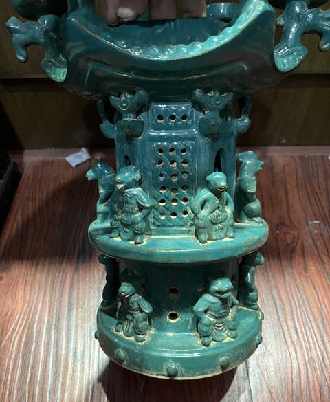 古玩陶瓷孔雀綠釉貢器真品鑒賞圖