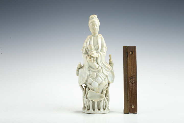 古玩陶瓷晚清民國·白釉送子觀音塑像真品鑒賞圖