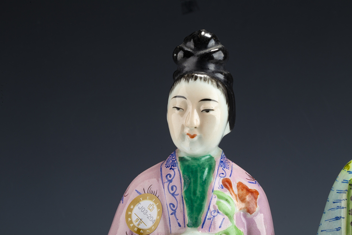 古玩陶瓷民國·粉彩韓湘子、何仙姑塑像拍賣，當前價格3188元