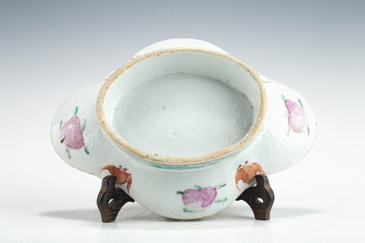 古玩陶瓷清晚·粉彩無雙譜人物詩文海棠形供盤真品鑒賞圖