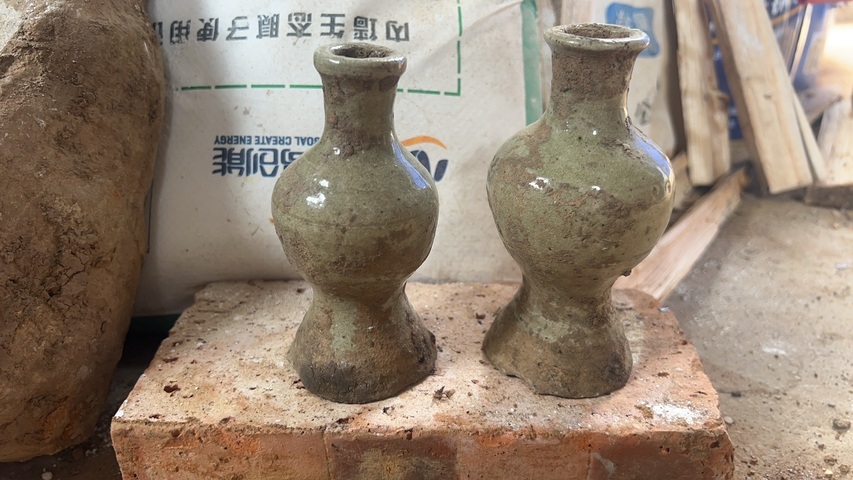 古玩陶瓷青釉花瓶真品鑒賞圖