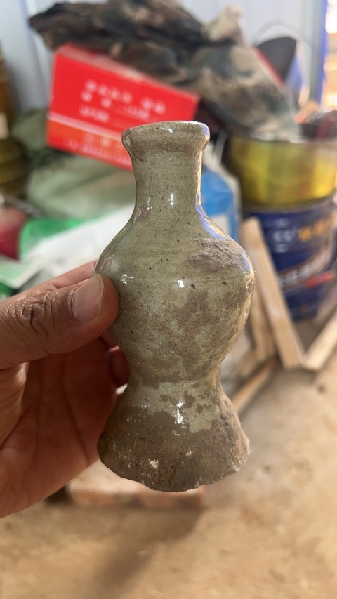 古玩陶瓷青釉花瓶真品鑒賞圖