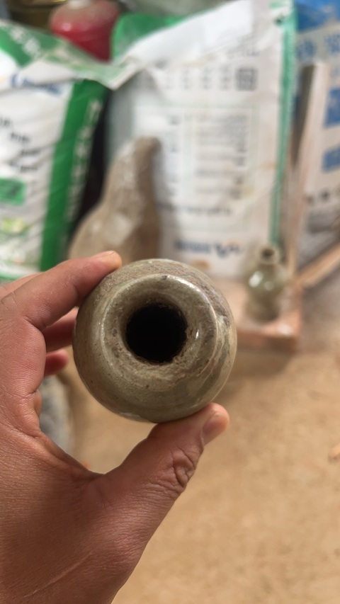 古玩陶瓷青釉花瓶真品鑒賞圖