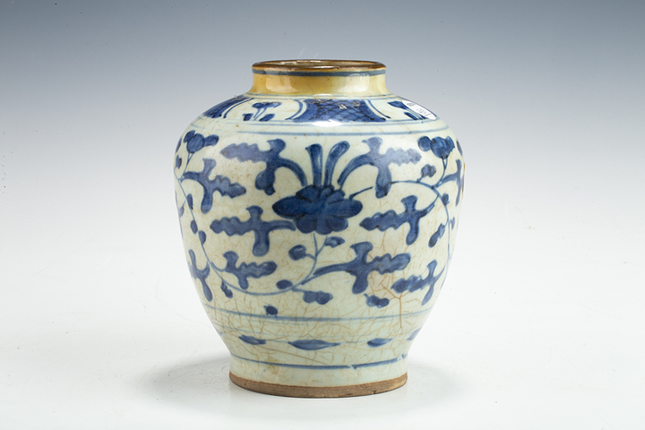 古玩陶瓷清早·青花纏枝花卉紋罐真品鑒賞圖