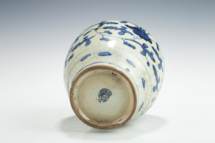 古玩陶瓷清早·青花纏枝花卉紋罐真品鑒賞圖