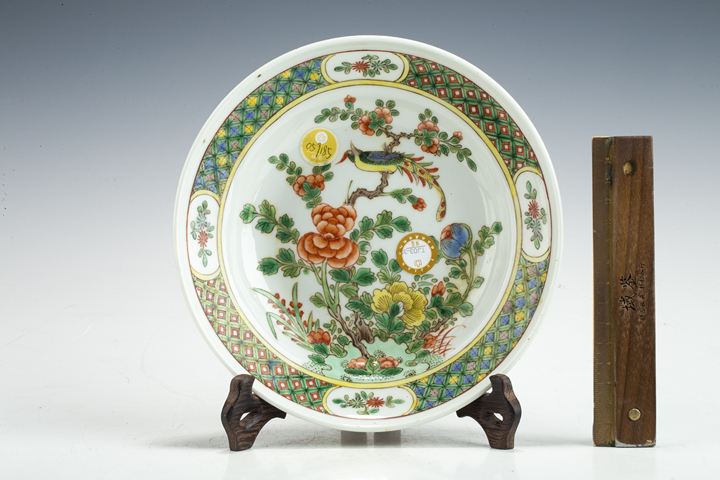 古玩陶瓷民國·五彩錦雞牡丹紋盤真品鑒賞圖