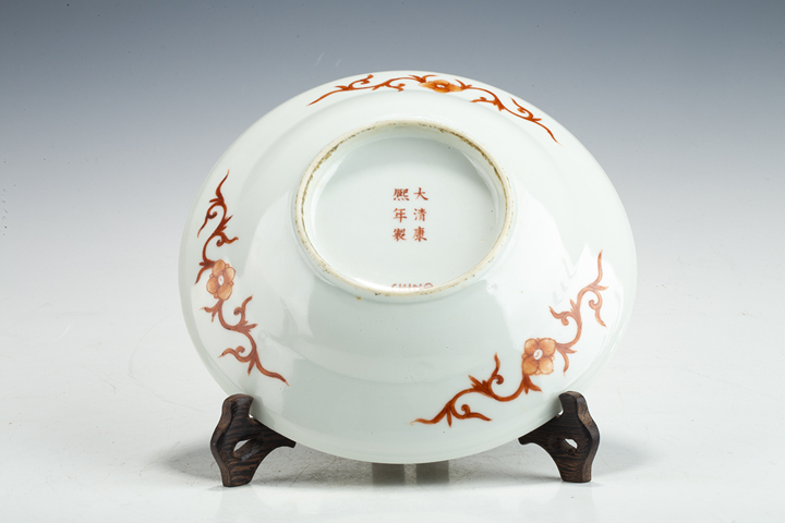 古玩陶瓷民國·五彩錦雞牡丹紋盤真品鑒賞圖