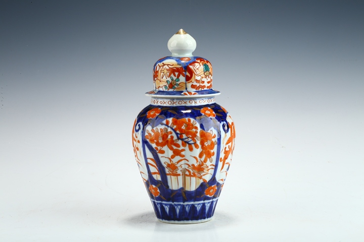 古玩陶瓷十九世紀·青花加彩花卉紋蓋罐（日本）真品鑒賞圖