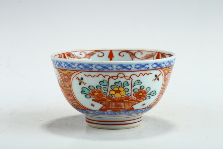 古玩陶瓷康熙·青花五彩開窗山水花籃紋杯拍賣，當前價格1388元