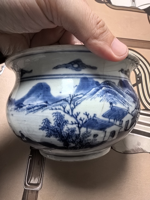 古玩陶瓷山水紋青花圈足缽式香爐真品鑒賞圖