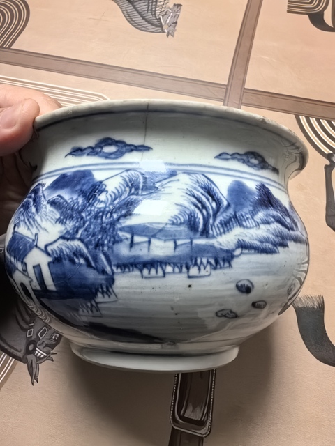古玩陶瓷山水紋青花圈足缽式香爐真品鑒賞圖