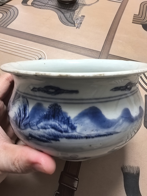 古玩陶瓷山水紋青花圈足缽式香爐真品鑒賞圖