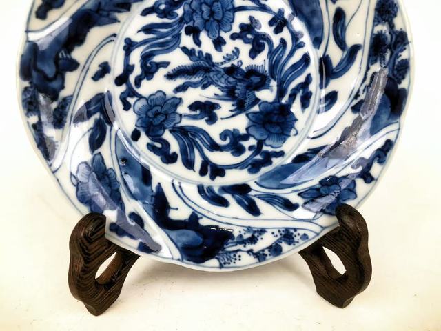 古玩陶瓷清康熙·鳳穿牡丹花口盤真品鑒賞圖