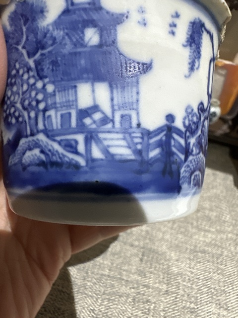 古玩陶瓷乾隆青花真品鑒賞圖