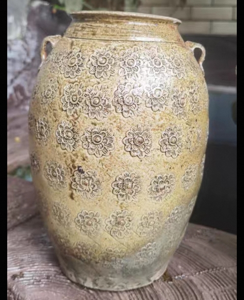 古玩陶瓷 花卉紋青釉印花雙系罐真品鑒賞圖