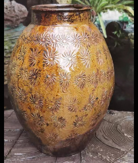 古玩陶瓷 花卉紋青釉印花雙系罐真品鑒賞圖