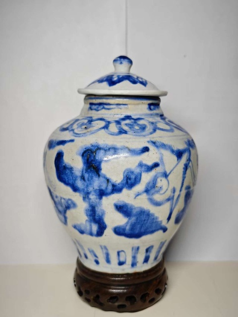 古玩陶瓷青花云鶴紋蓋罐真品鑒賞圖