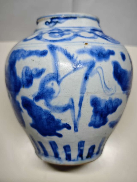 古玩陶瓷青花云鶴紋蓋罐真品鑒賞圖