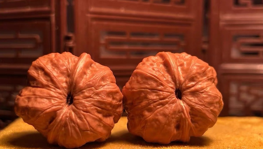 古玩雜項(xiàng)玉蟾型核桃真品鑒賞圖