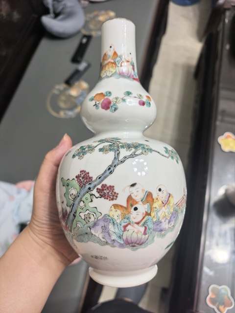 古玩陶瓷清晚期 粉彩嬰戲葫蘆瓶真品鑒賞圖