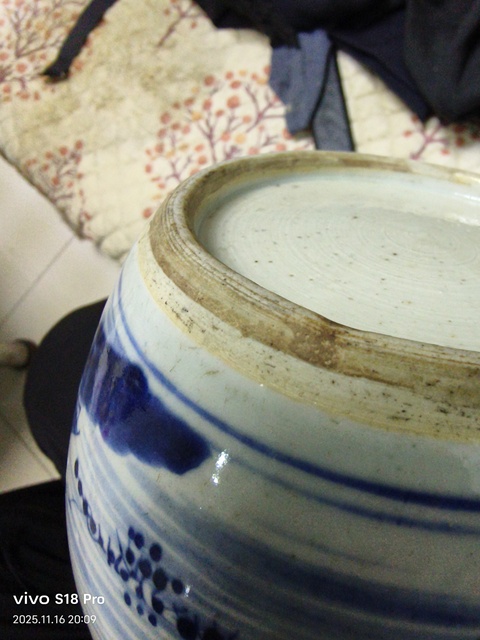 古玩陶瓷山水紋青花罐真品鑒賞圖