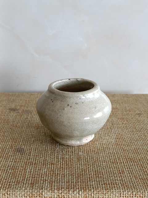 古玩陶瓷元代末龍泉瓷文房水盂拍賣，當前價格598元