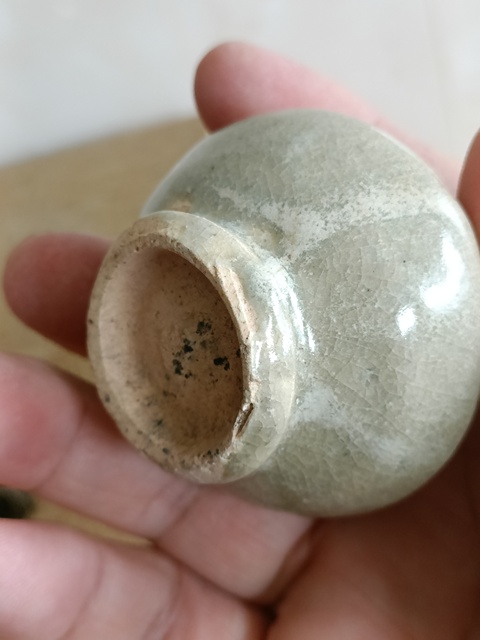 古玩陶瓷元代末龍泉瓷文房水盂拍賣，當前價格598元