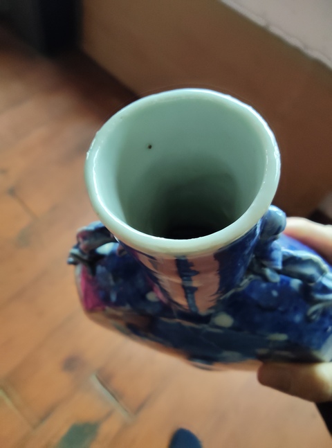 古玩陶瓷青花梅花紋抱月瓶真品鑒賞圖