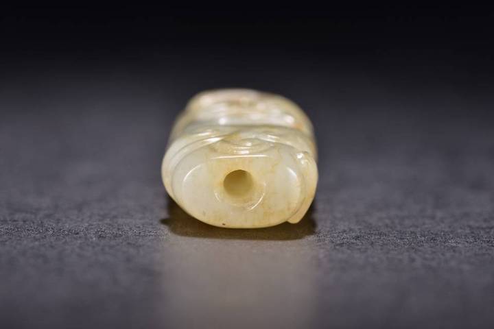 古玩玉器和田玉雕“螭龍紋勒”真品鑒賞圖