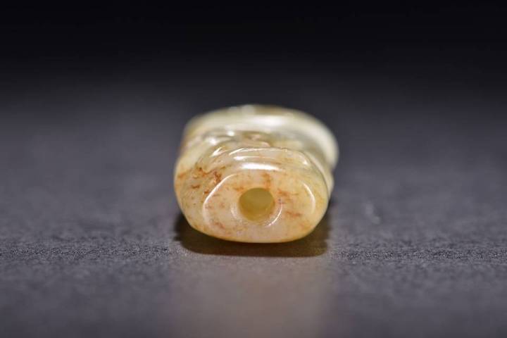 古玩玉器和田玉雕“螭龍紋勒”真品鑒賞圖