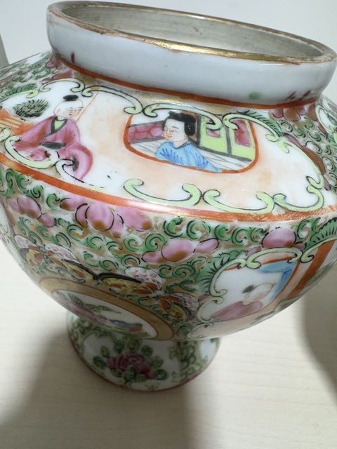 古玩陶瓷人物紋廣彩執壺真品鑒賞圖