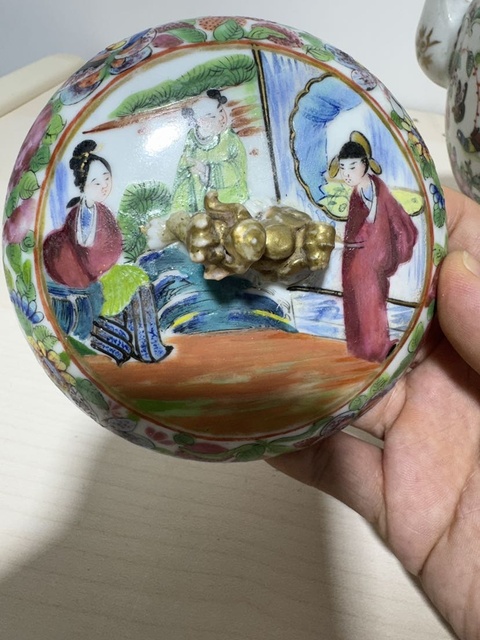 古玩陶瓷人物紋廣彩執壺真品鑒賞圖